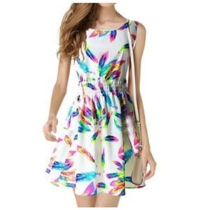 COOL FASHION MULTICOLOR FEATHER PRINT DRESS SZ.M EUC.